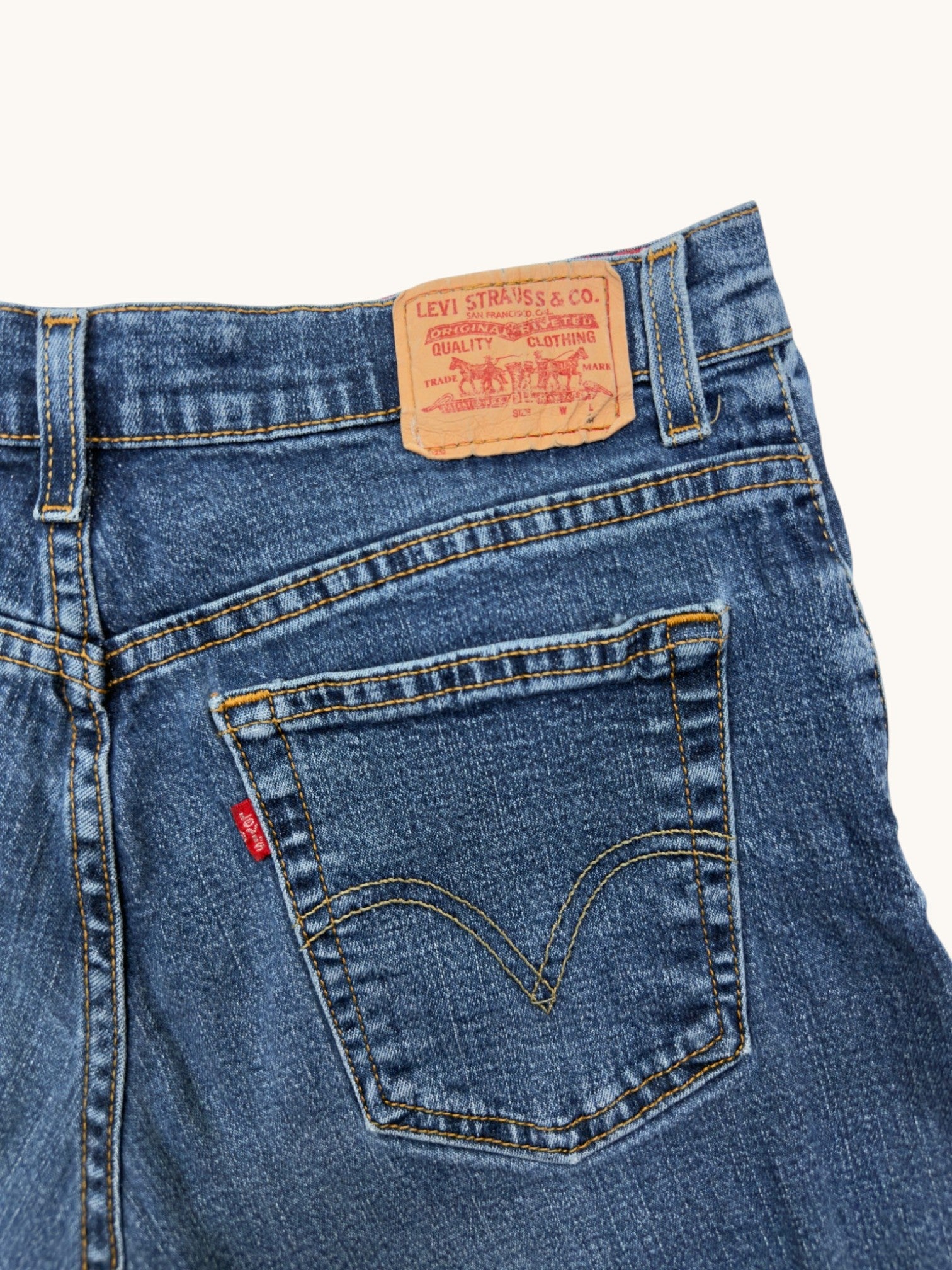 00s Levi's 550 Classic Relaxed Bootcut Cutoffs - 10