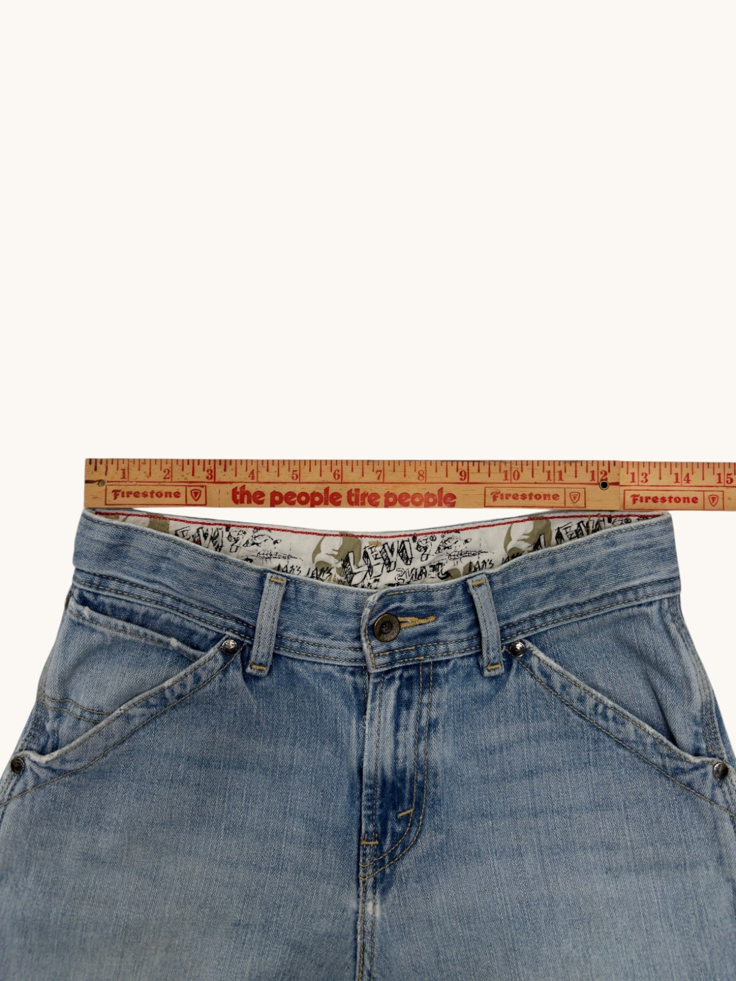 00s Levi's Denim Cutoffs - 28