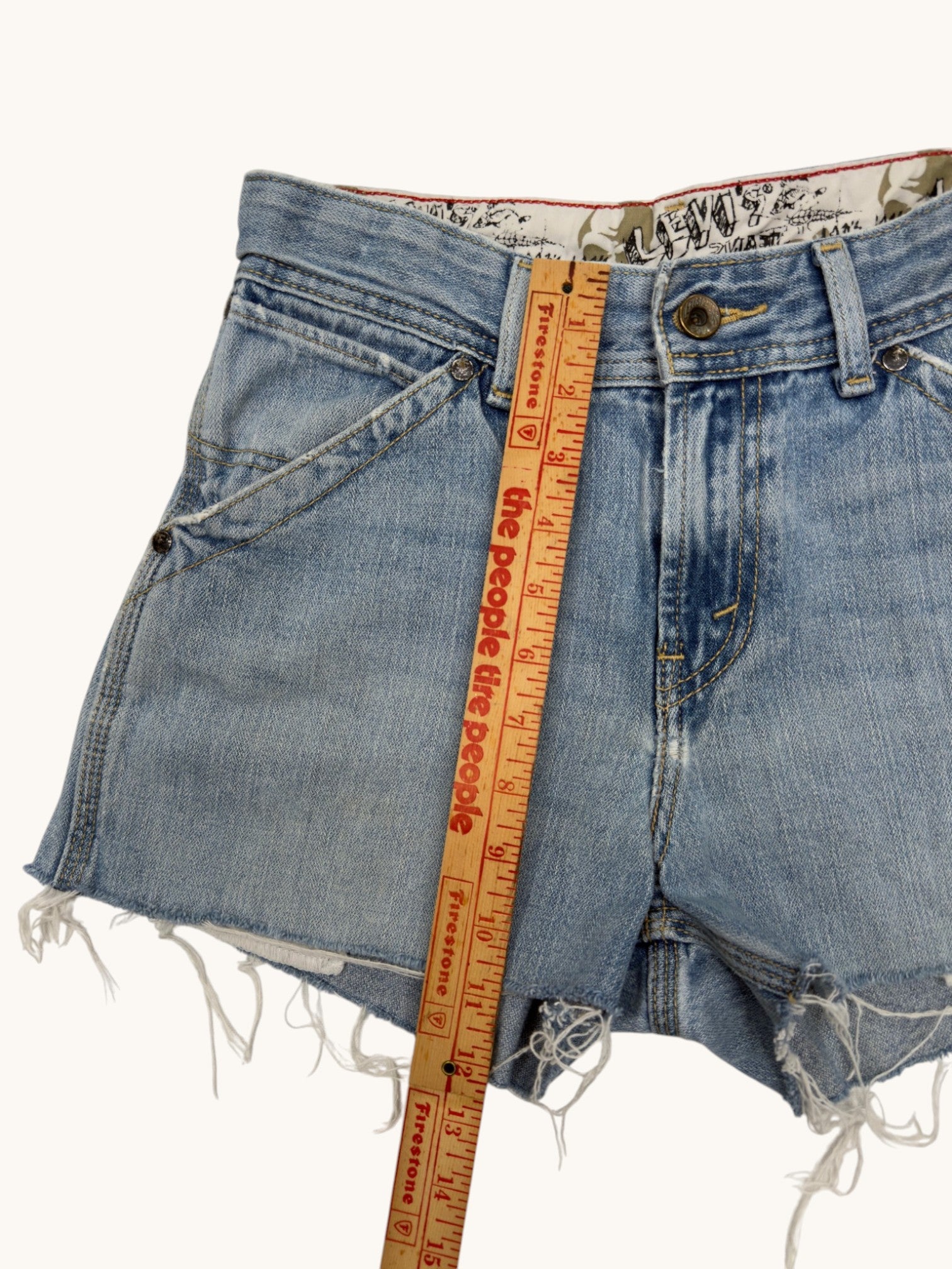 00s Levi's Denim Cutoffs - 28