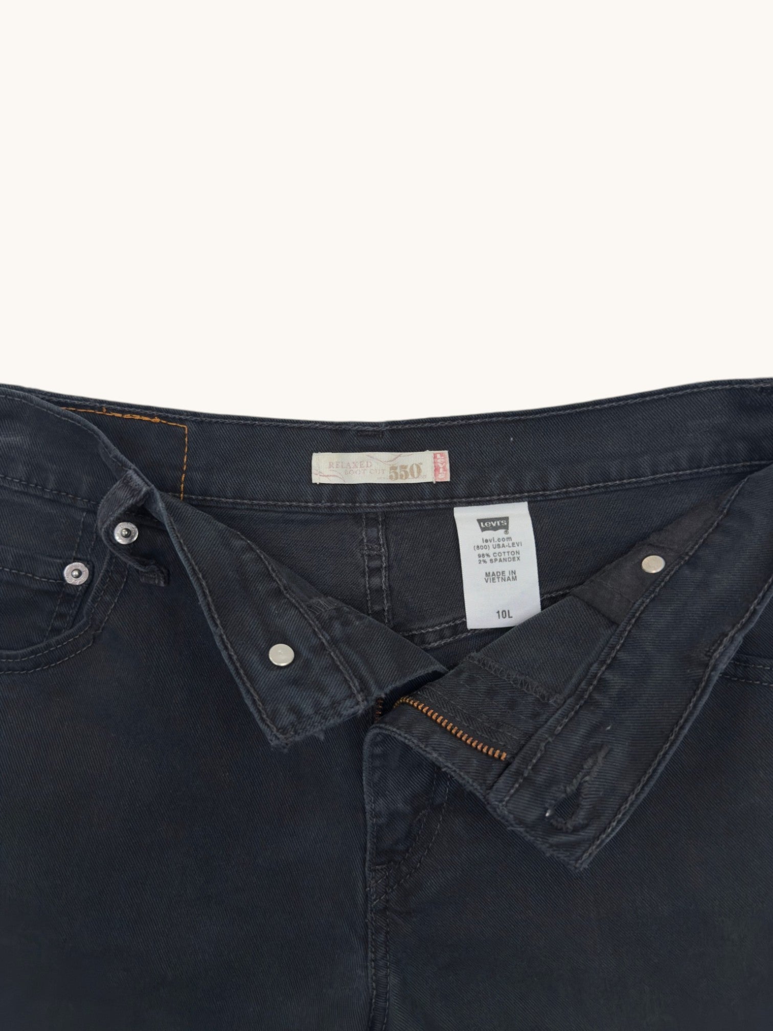 00s Levi's 550 Relaxed Bootcut Cutoffs - 10