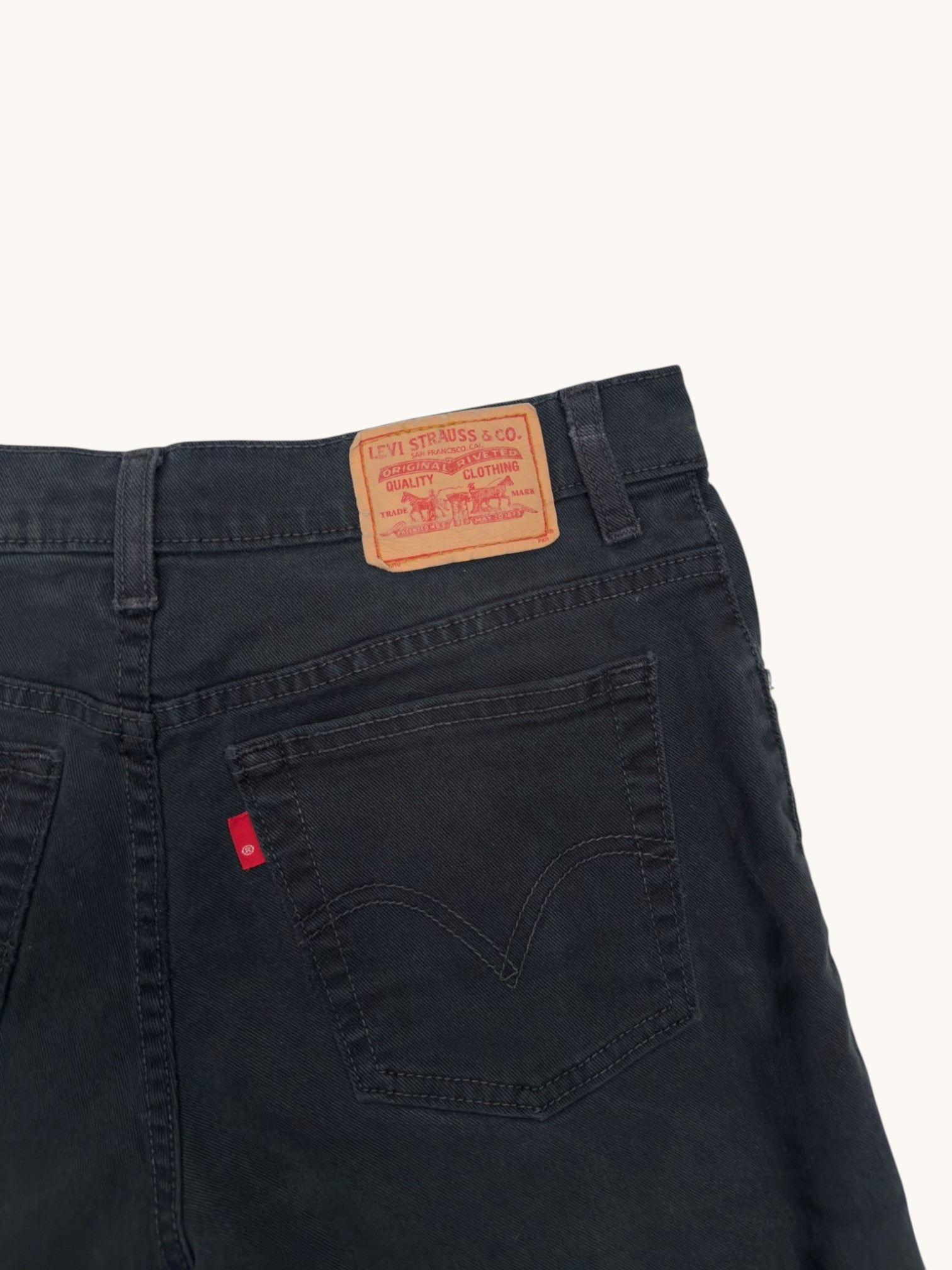 00s Levi's 550 Relaxed Bootcut Cutoffs - 10