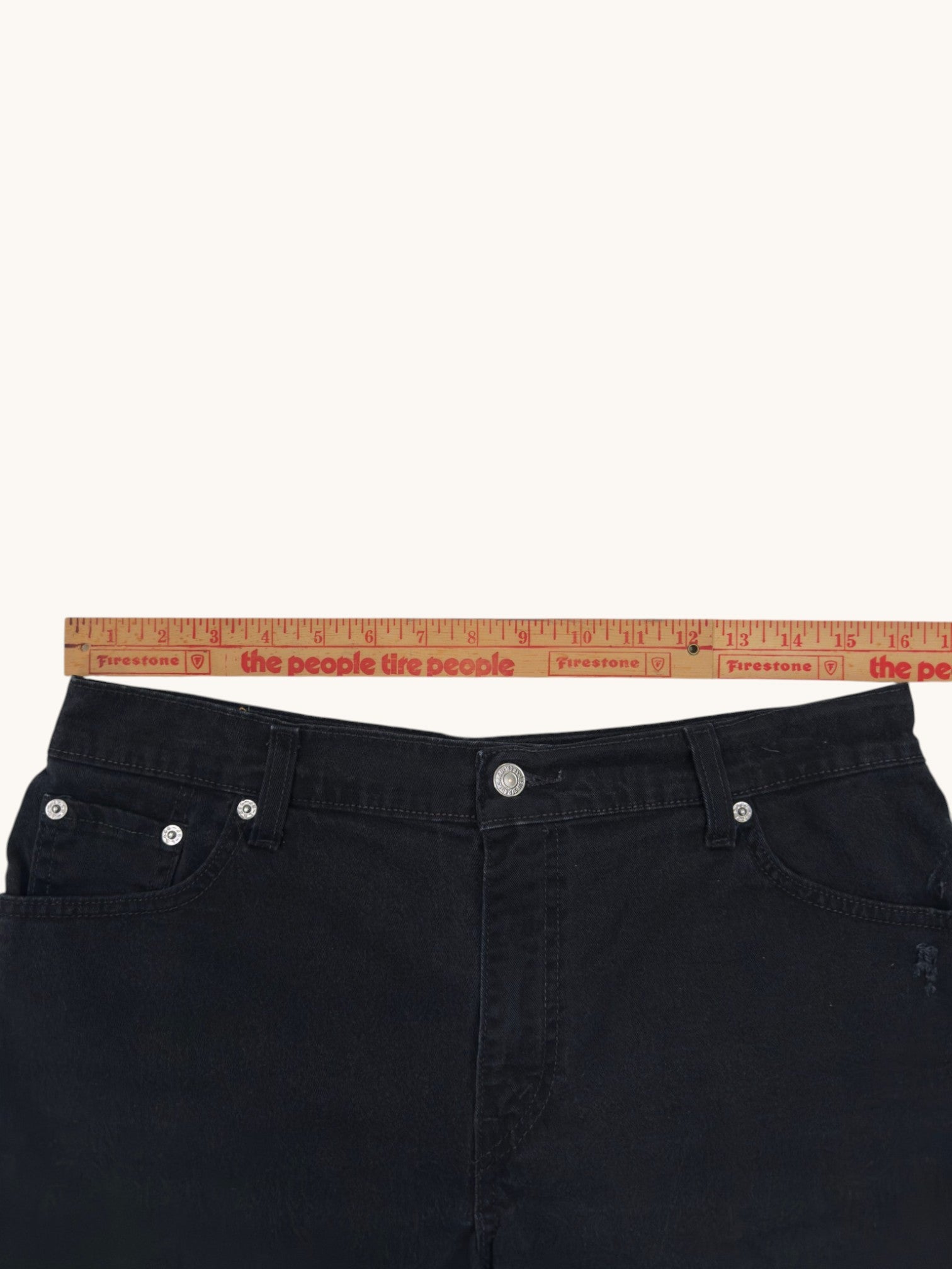 00s Levi's Classic Fit Cutoffs - 12