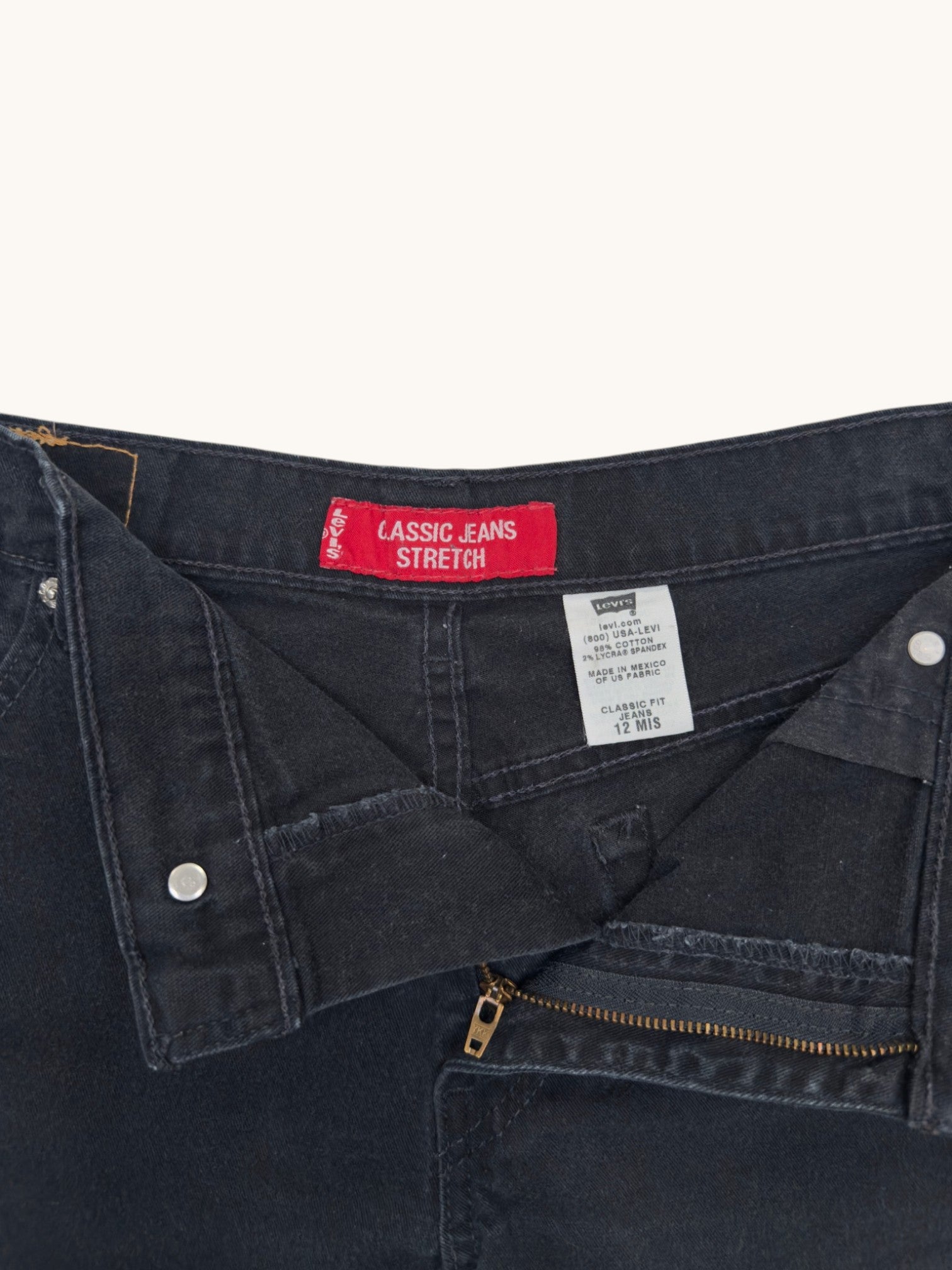 00s Levi's Classic Fit Cutoffs - 12