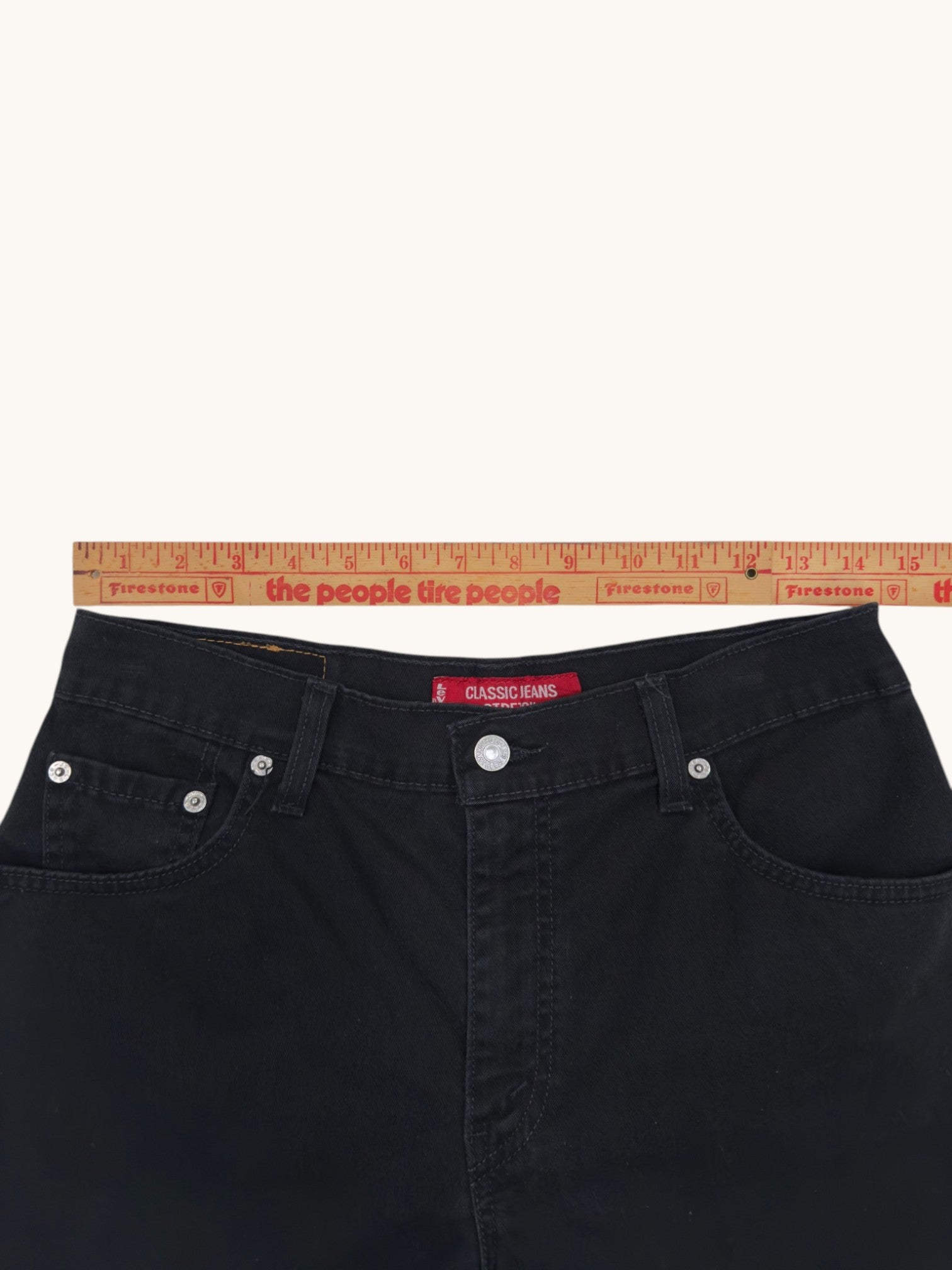 00s Levi's Classic Fit Cutoffs - 10