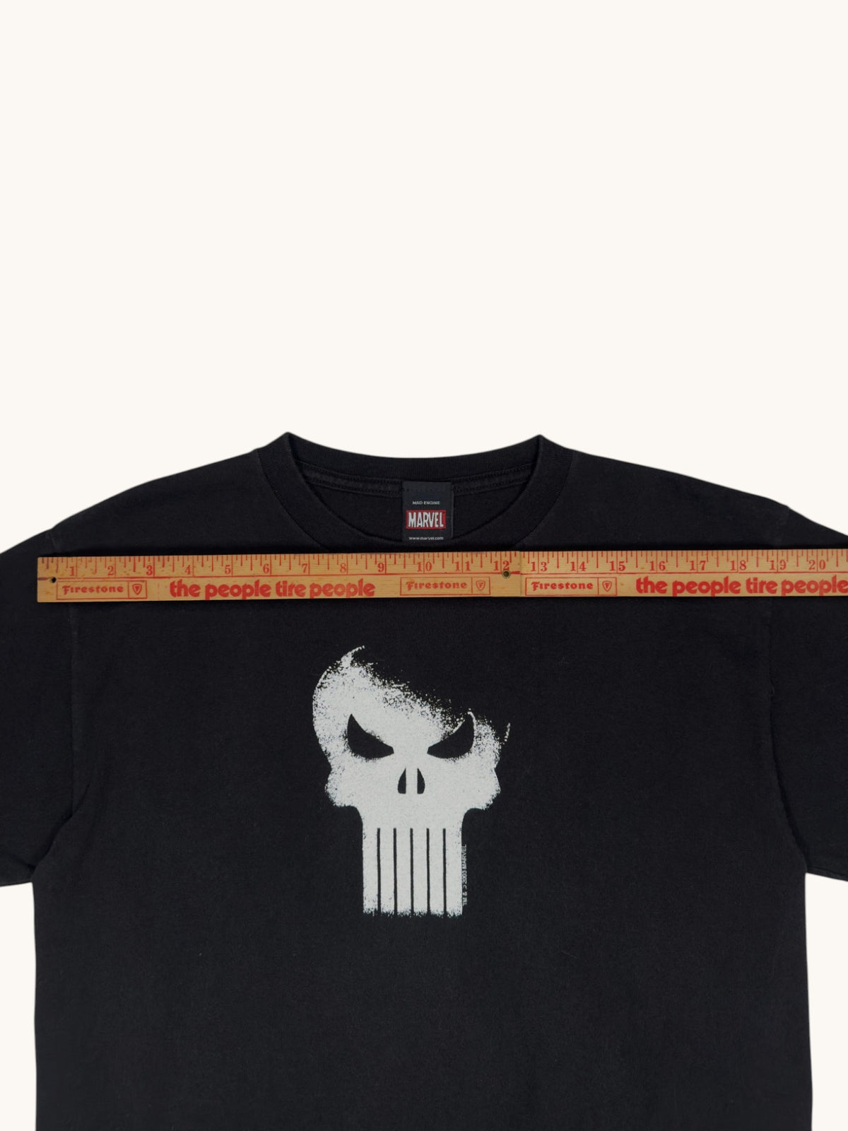 00s Mad Engine Marvel Punisher Tee - XL