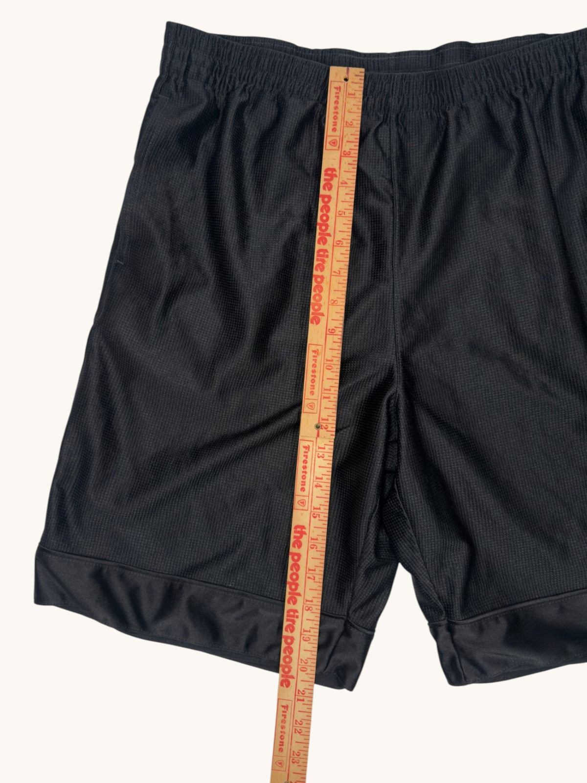00s Nike Basketball Shorts - M