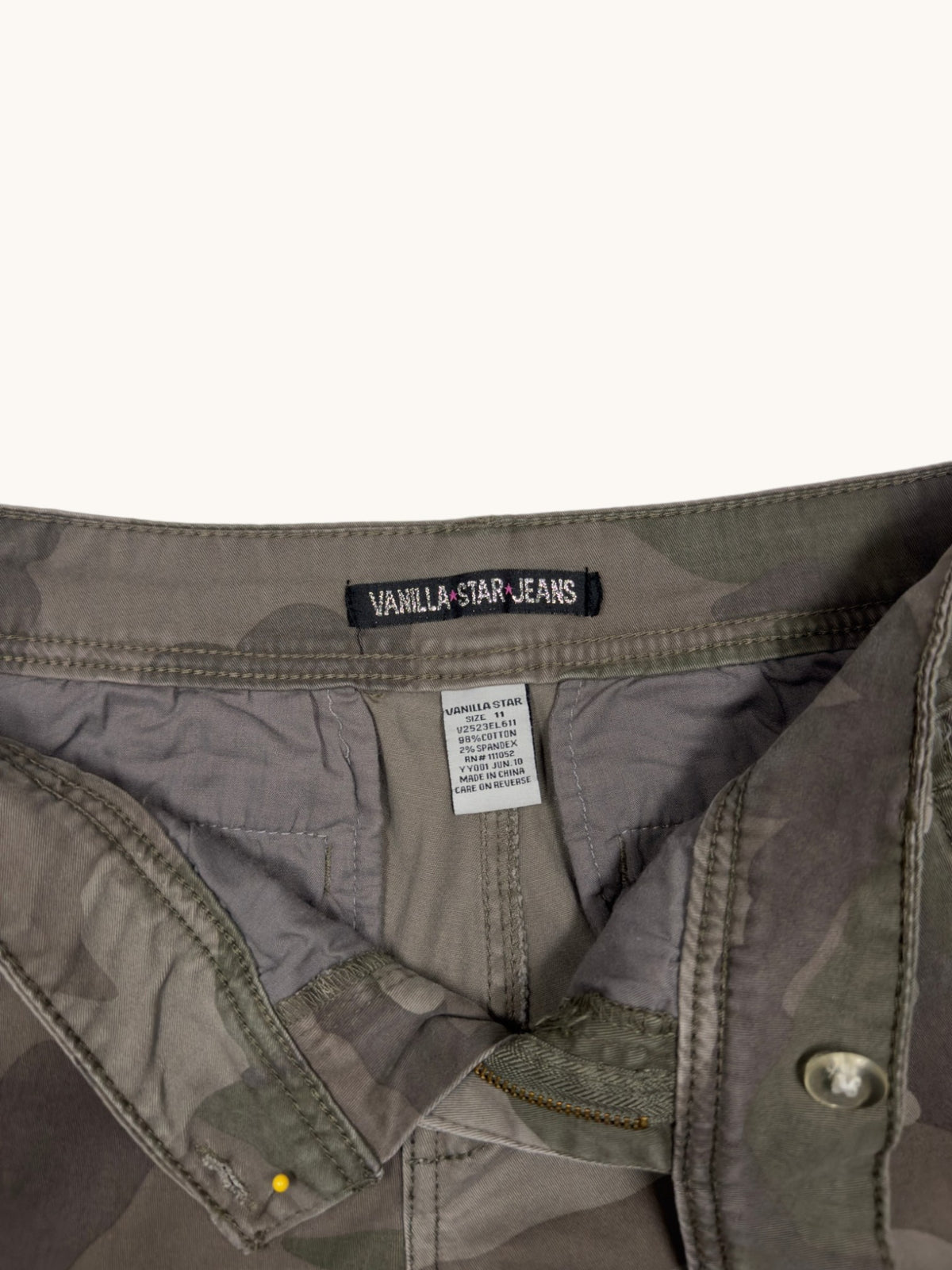2010s Vanilla Star Jeans Camo Pants - 11
