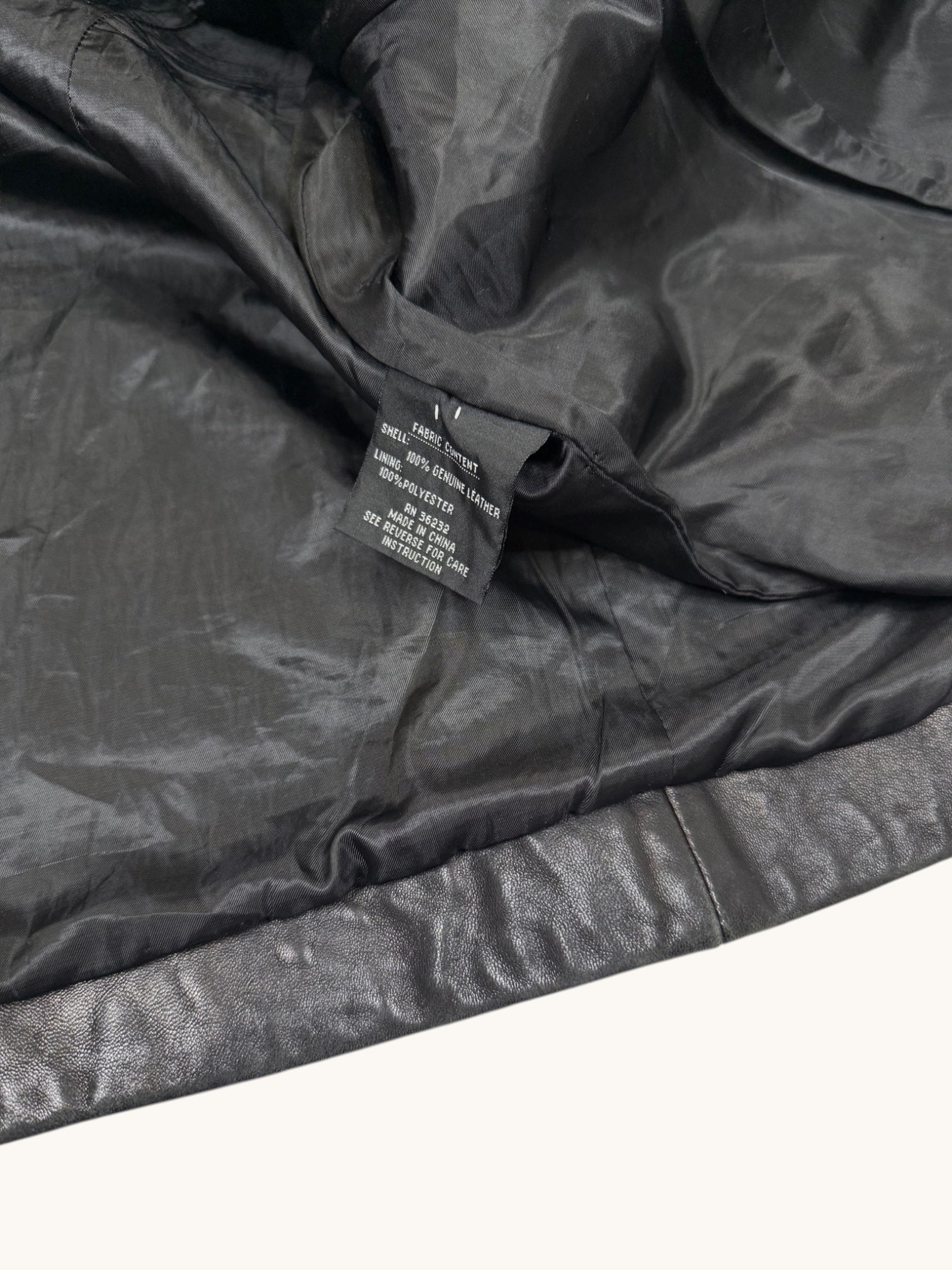 00s Gallery Woman Black Leather Jacket