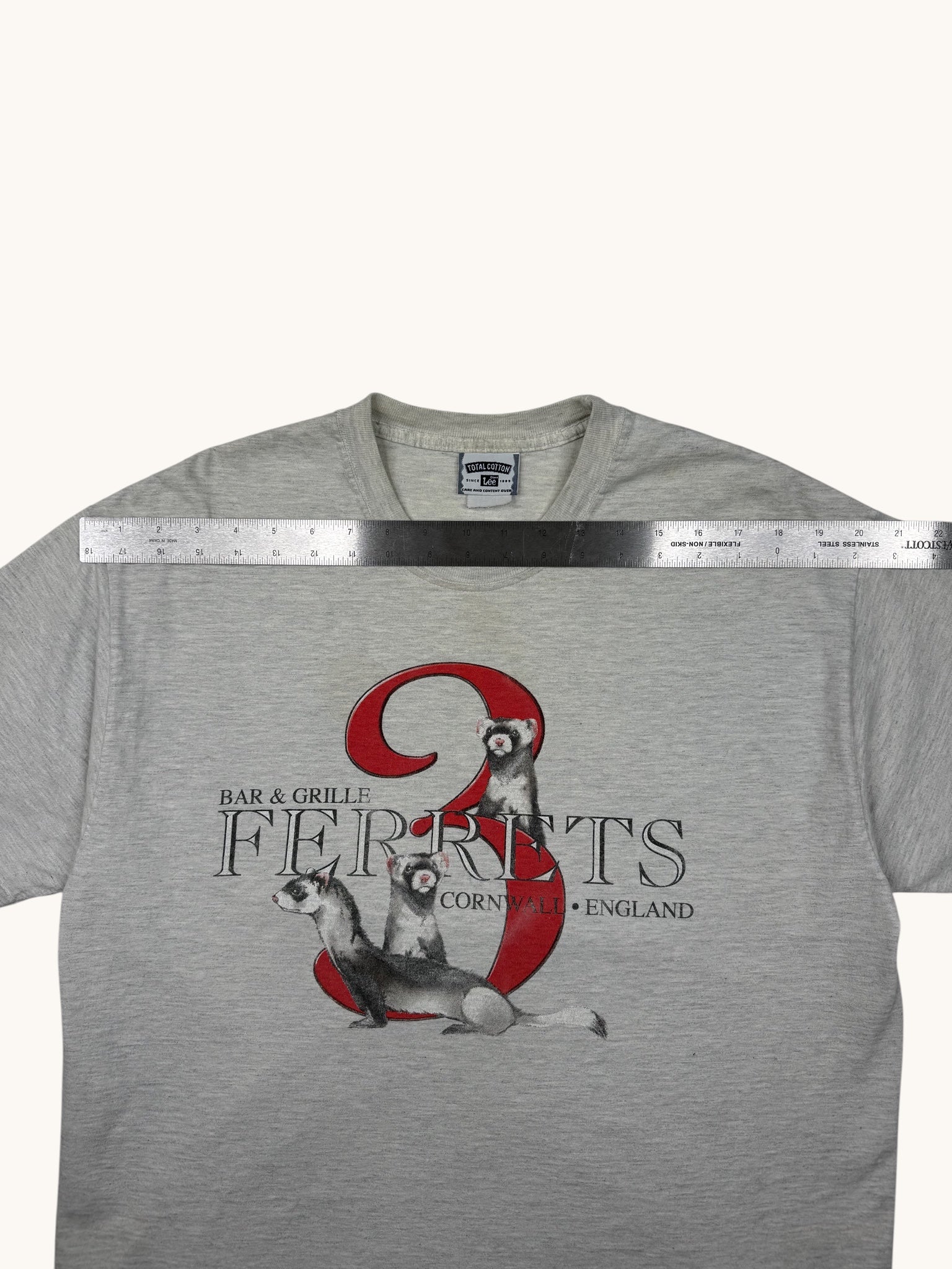 90s Lee Gray 3 Ferrets Bar & Grille Tee