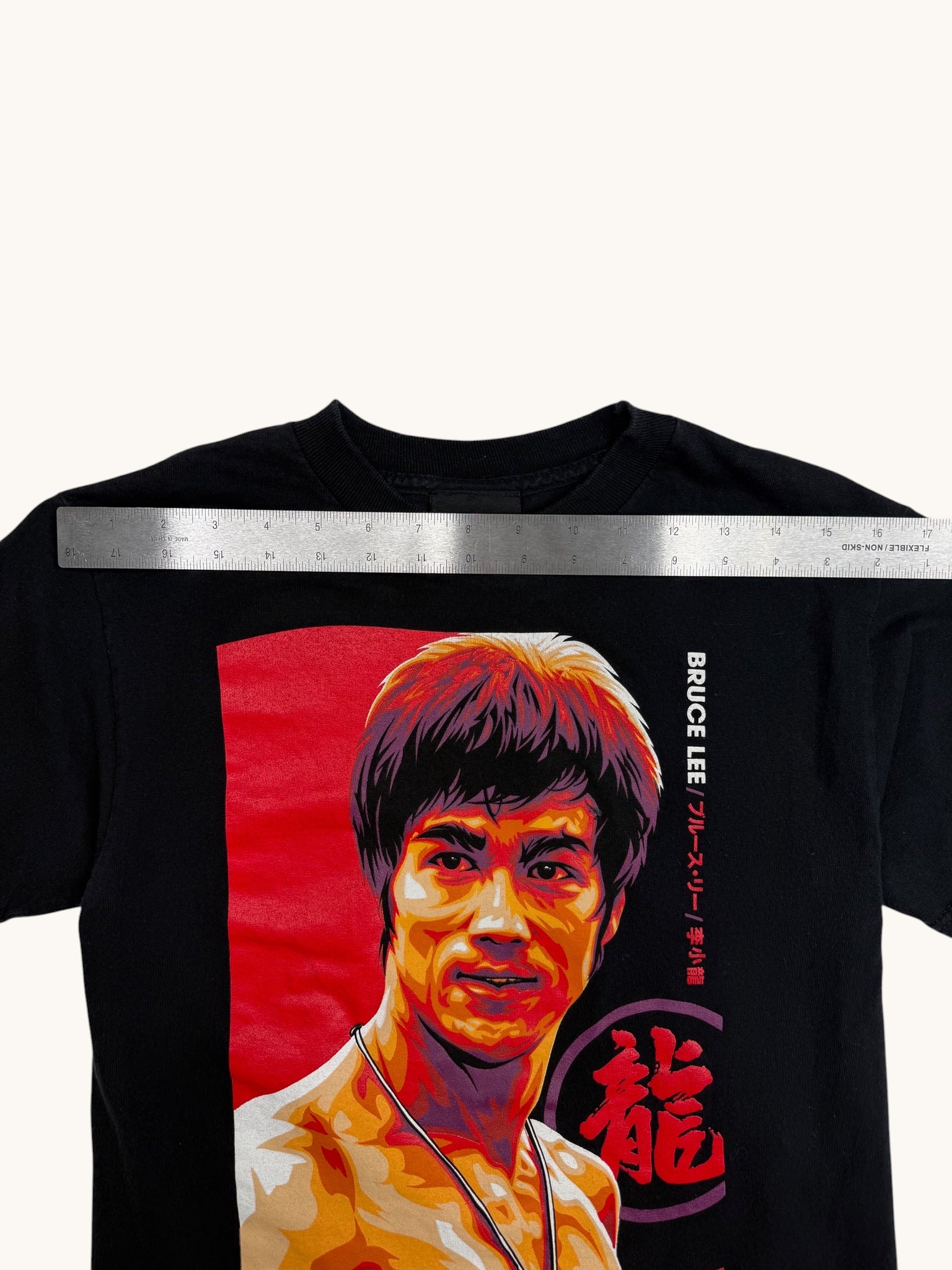 90s Bruce Lee Hero Graphic Tee
