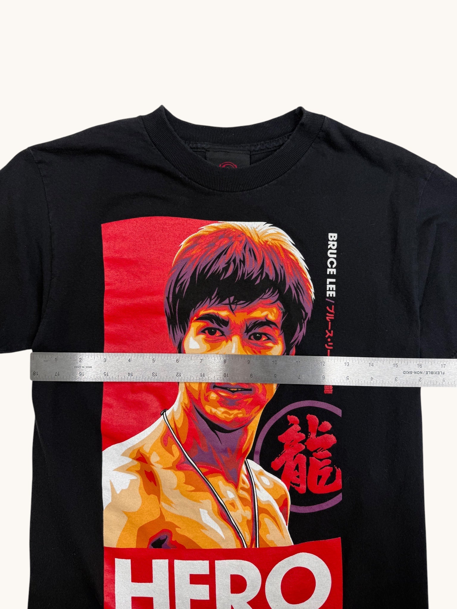 90s Bruce Lee Hero Graphic Tee