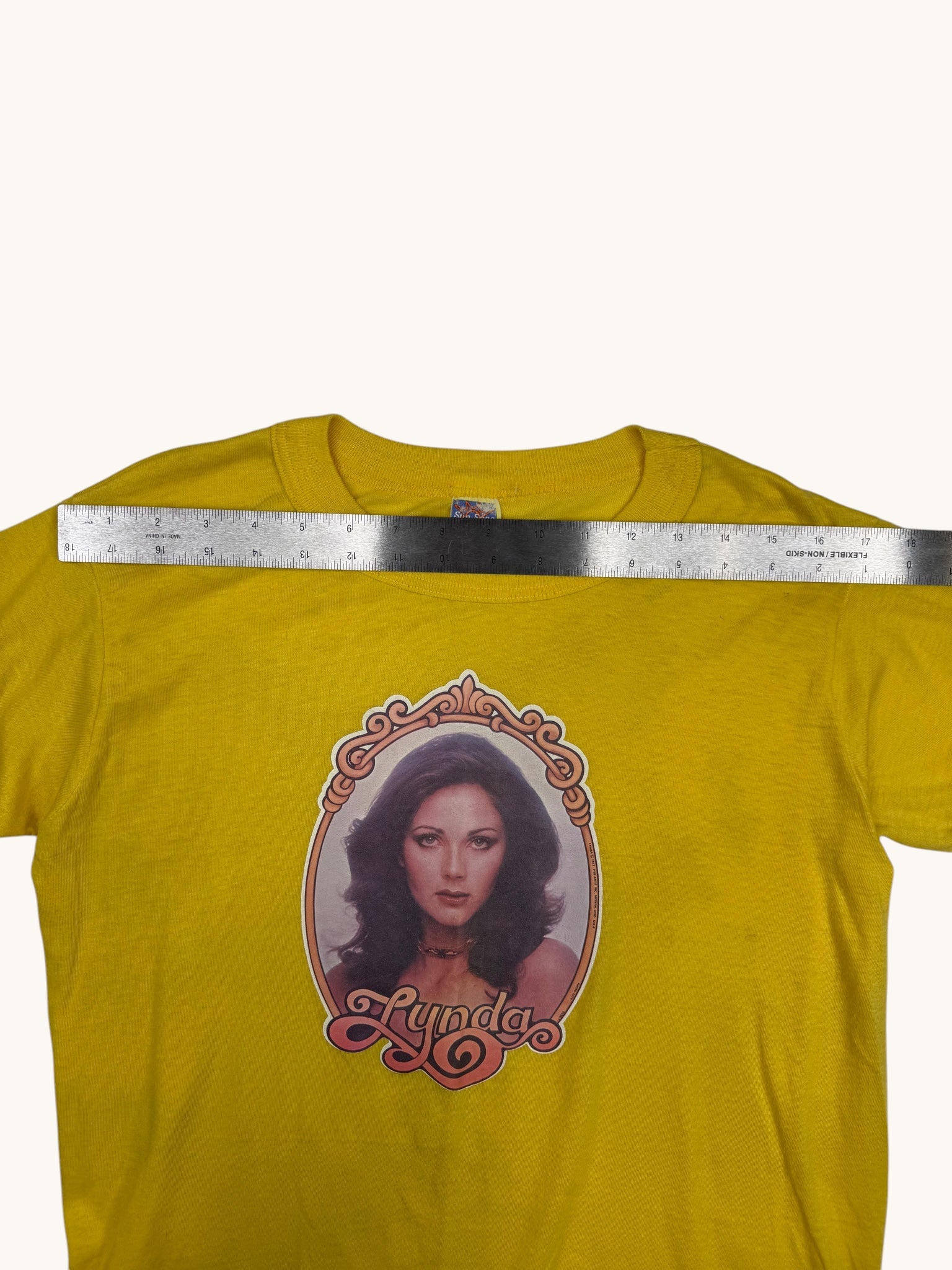 70s Sun Spec Yellow Wonder Woman Graphic Tee - L