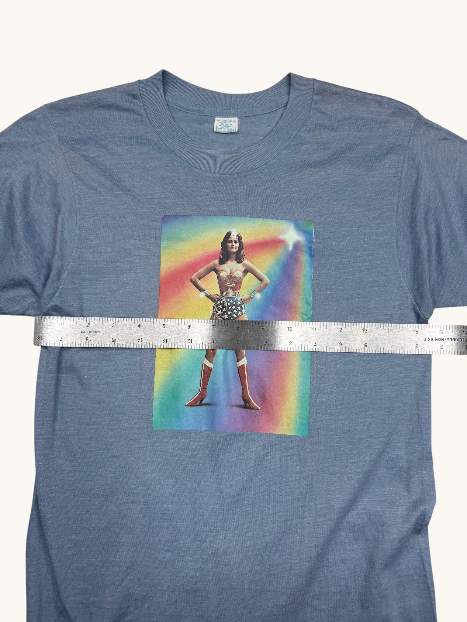70s Wonder Woman Graphic Tee - M