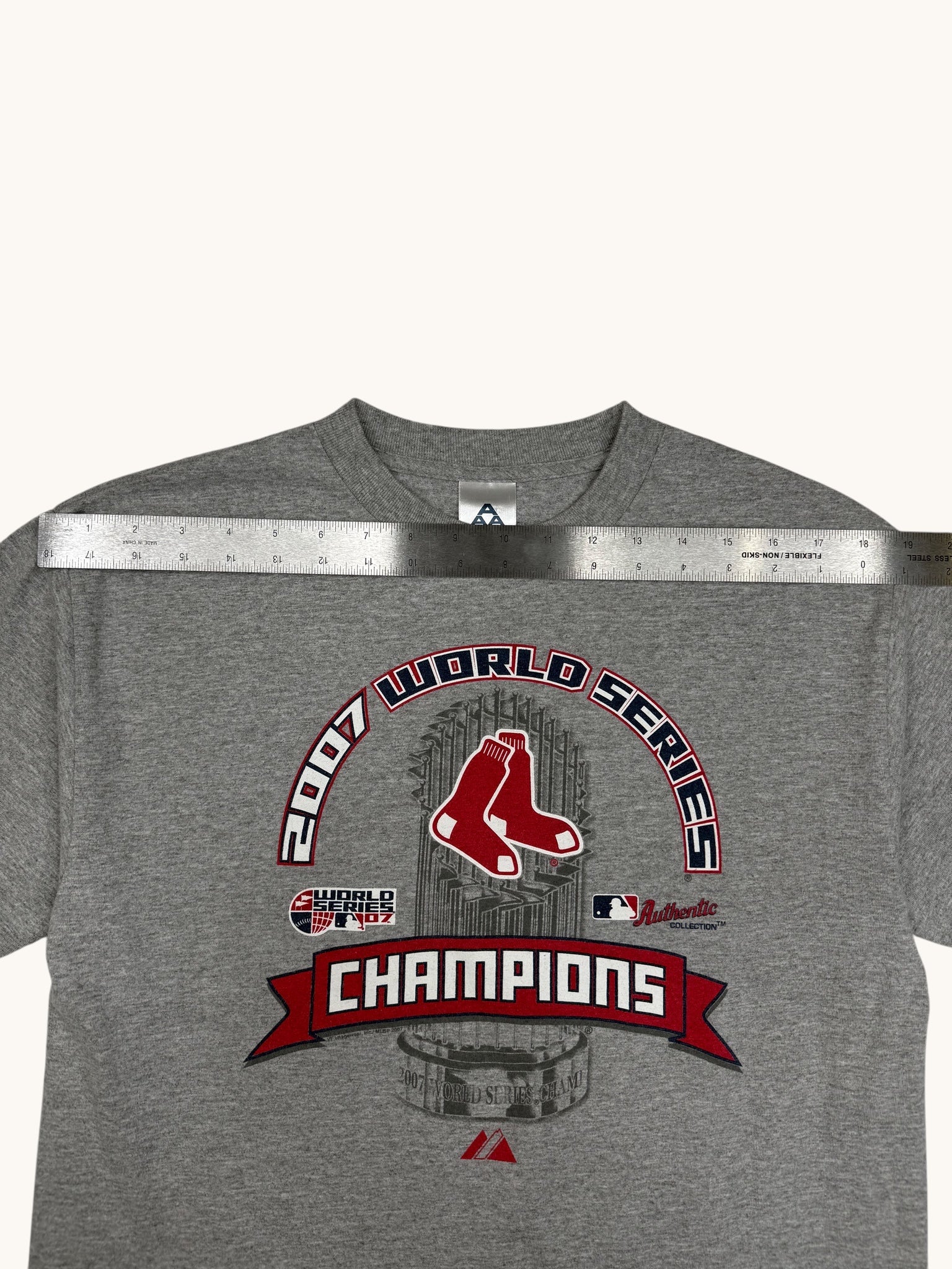 00s Boston Red Sox World Series Champions Tee - M