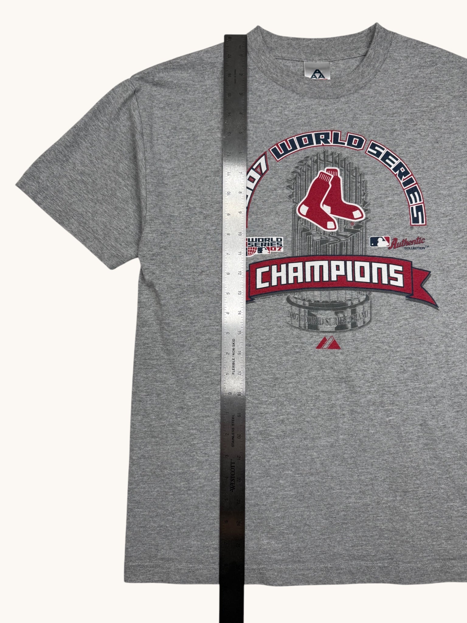 00s Boston Red Sox World Series Champions Tee - M