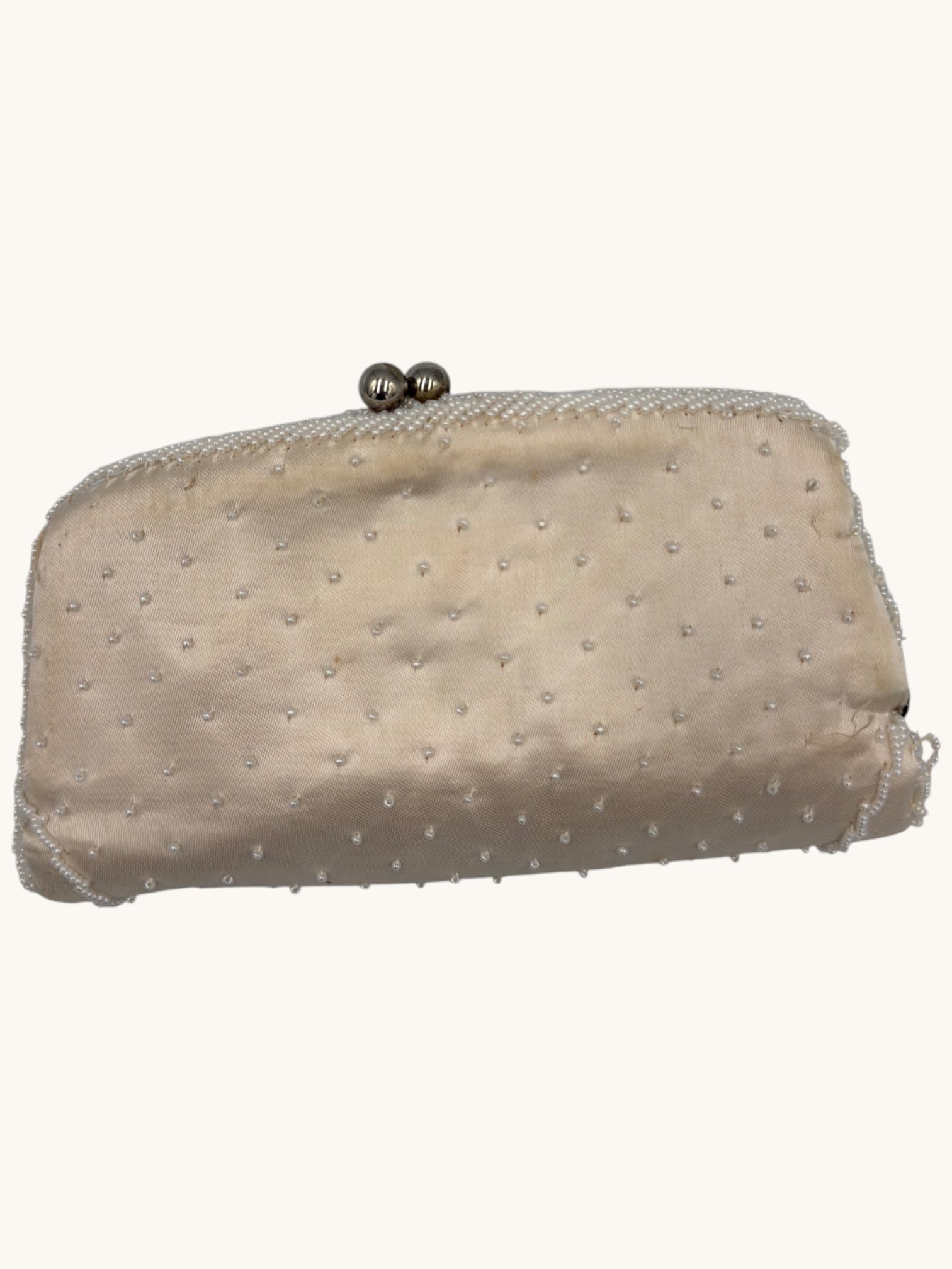 60s White Beaded Flower Clutch