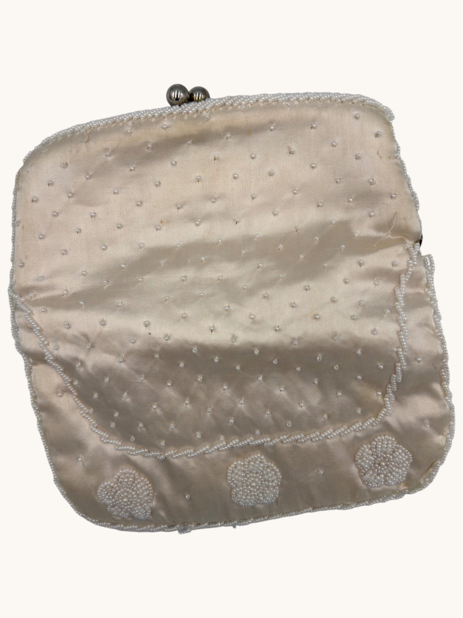 60s White Beaded Flower Clutch