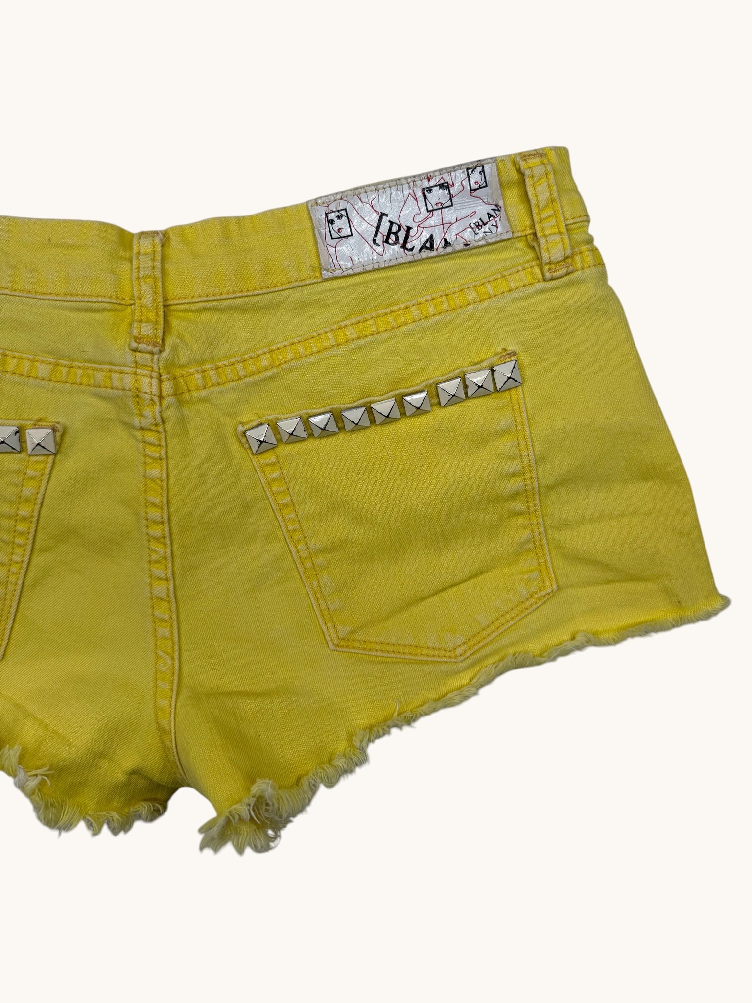 00s Blank Yellow Low Rise Shorts - 28