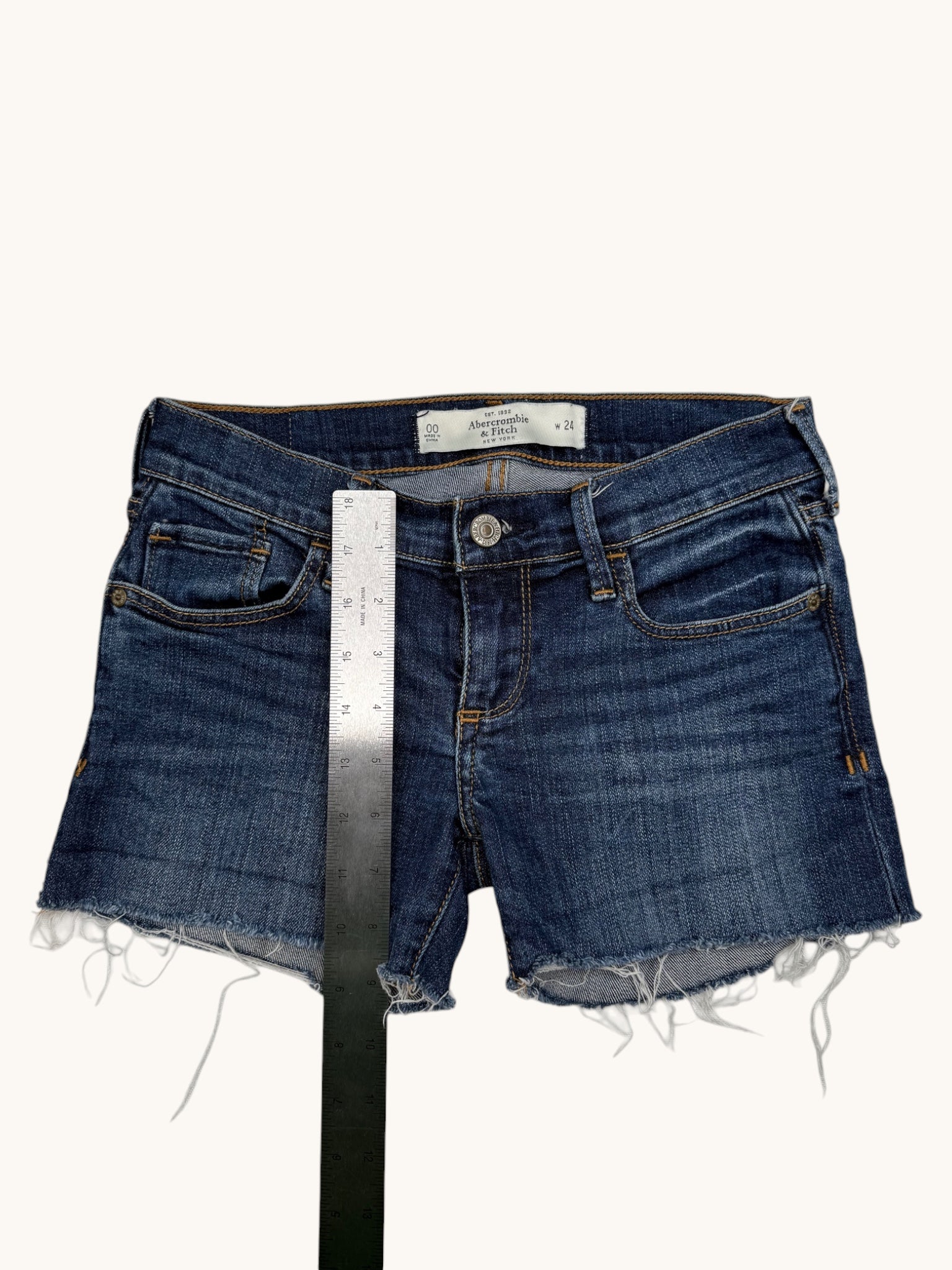 00s Abercrombie & Fitch Low Rise Denim Shorts - 24