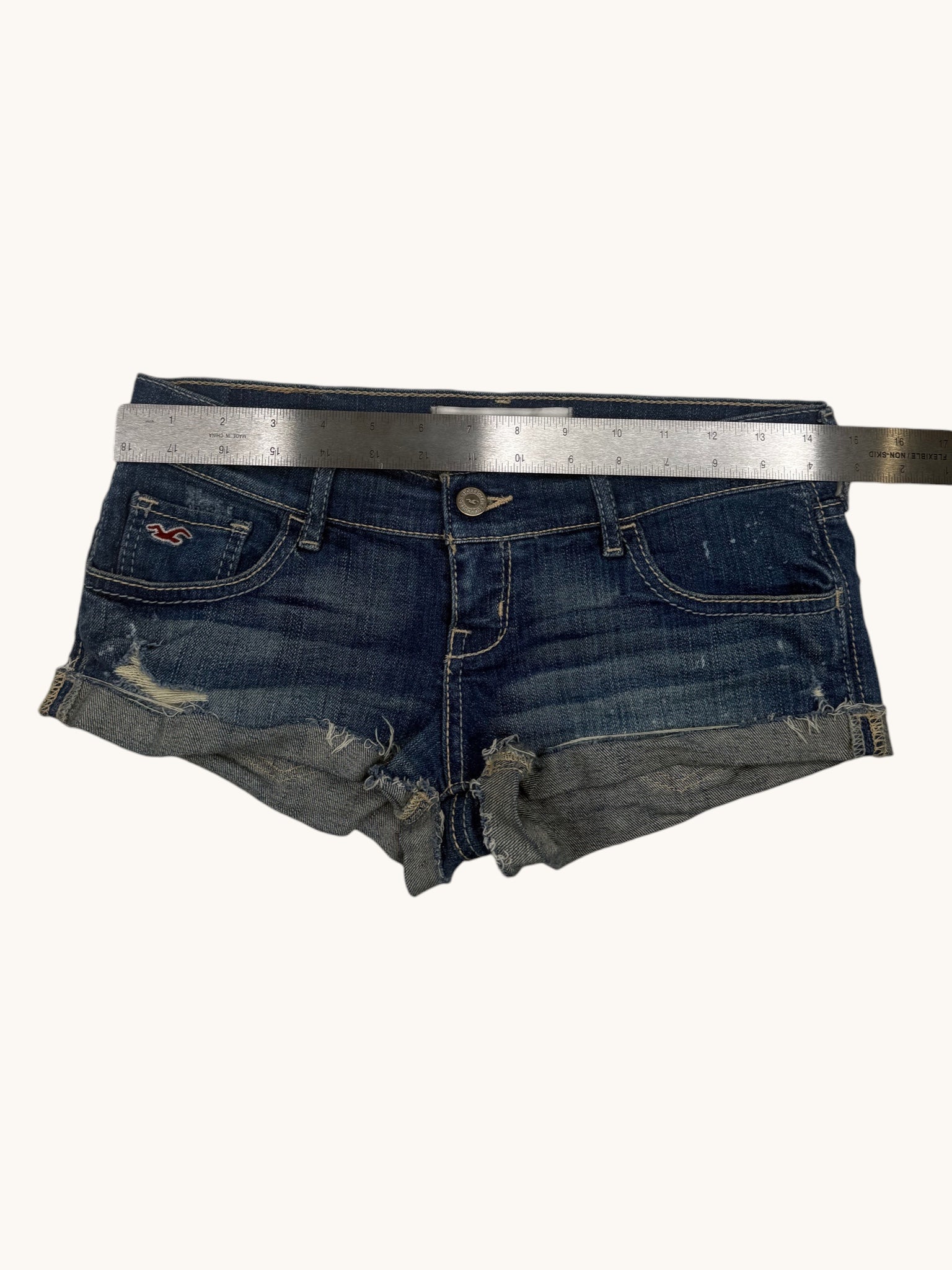 00s Hollister Low Rise Denim Shorts - 26